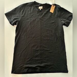New with tags mens Rag & Bone v neck t shirt size medium